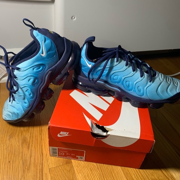 vapormax plus size 4